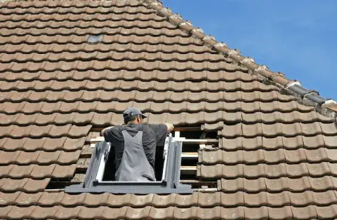 Pose de velux - Saint-Urbain